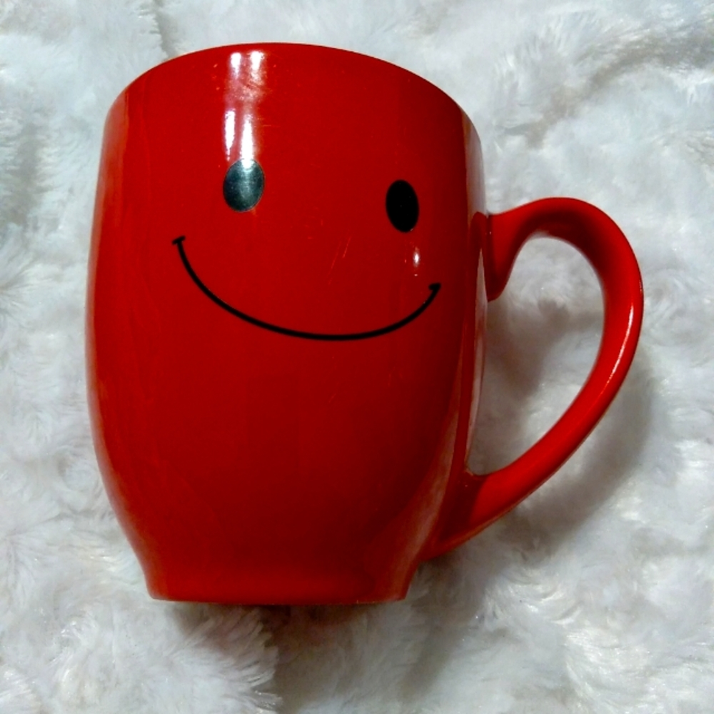 Red Smiley Face mug 14oz